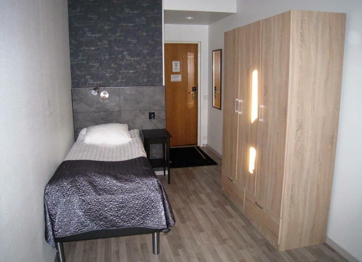 Hotelli Marilyn Harjavalta Ngoại thất bức ảnh